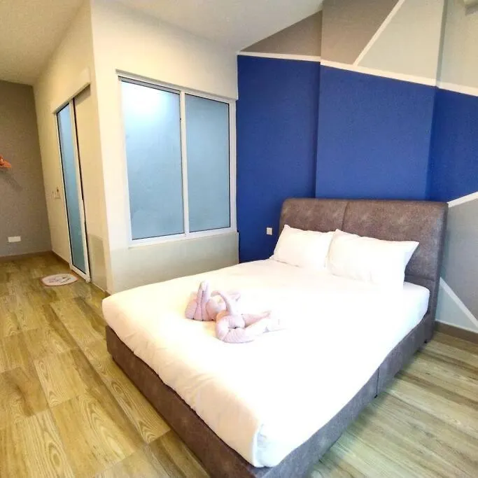 Pop Kitty Octagon Premium Ipoh Town Center 2Br By Grab A Stay 0*,  Ma­lay­sia